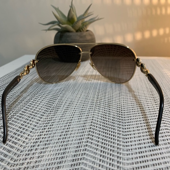 Gucci Gold and Black Aviator Sunglasses - Picture 4 of 6